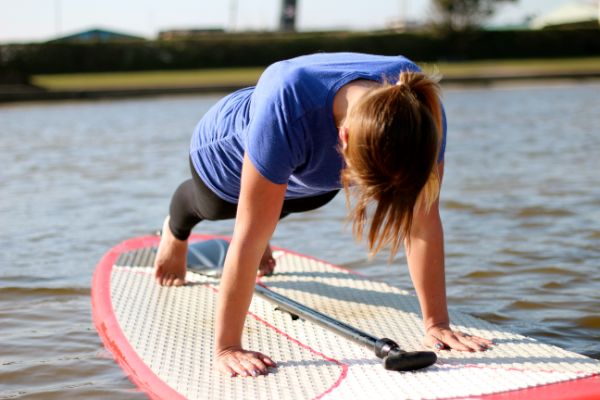 SUP yoga the plank