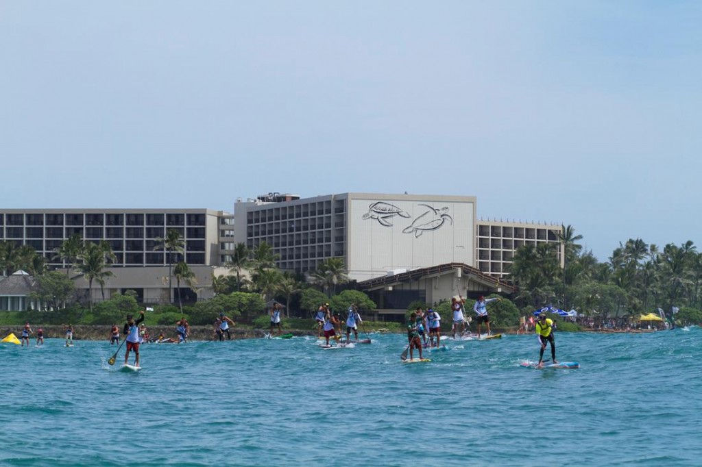 SUP_TURTLE BAY_HAWAII_©HANK FOTO