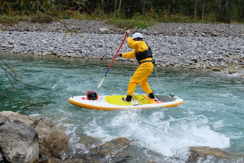 What to Wear When White Water Rafting? A Complete List – Paddle Camp  The  Best Kayaking, Canoeing, Stand up Paddle Boarding (SUP), and River Rafting  Resource