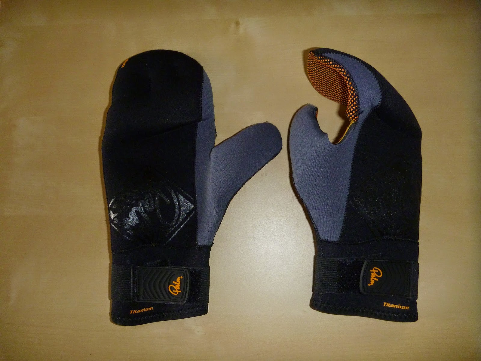 NRS Veno Mitts - neoprene gloves with open palm