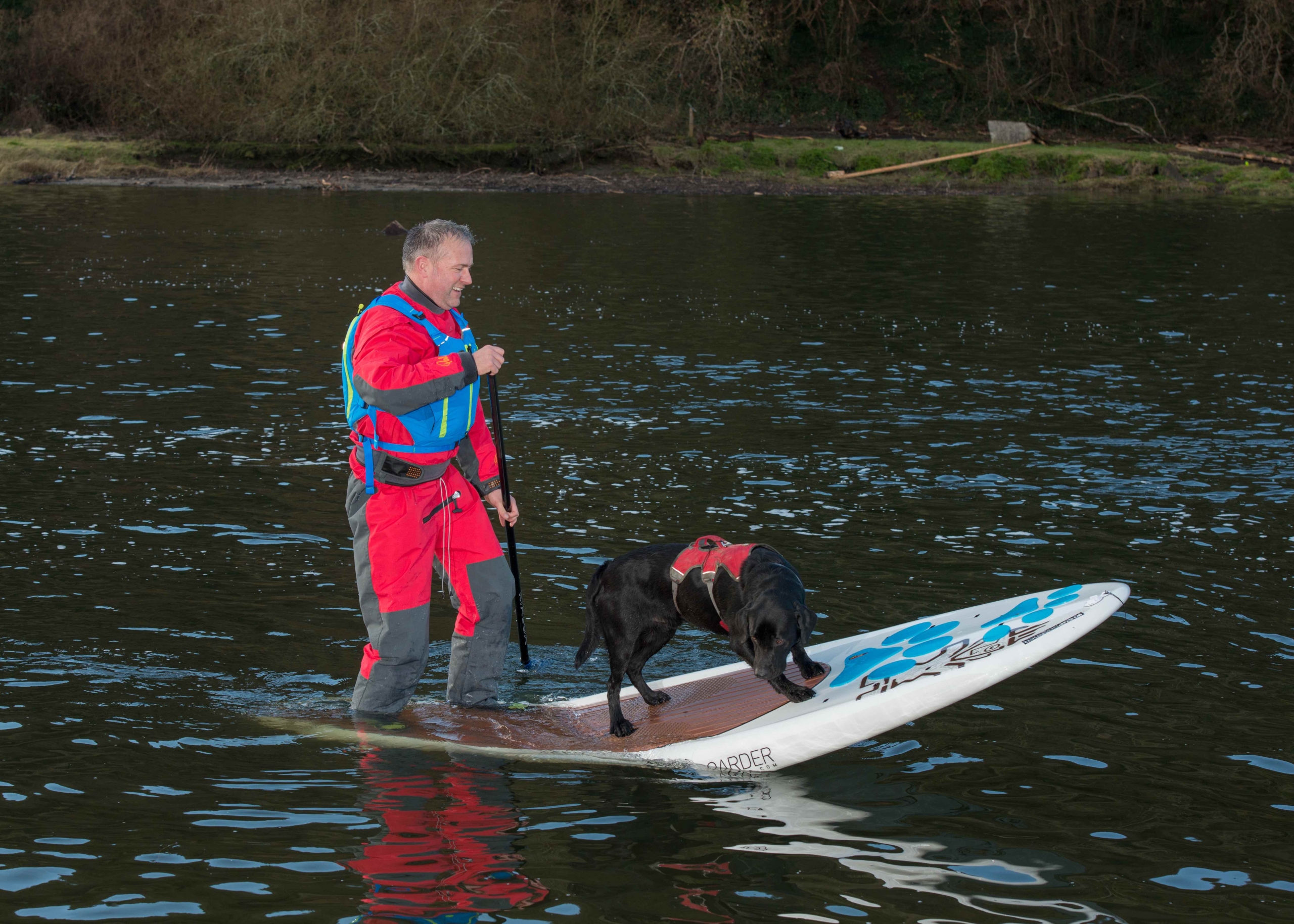 SUP Clothing: What to Wear Paddle Boarding