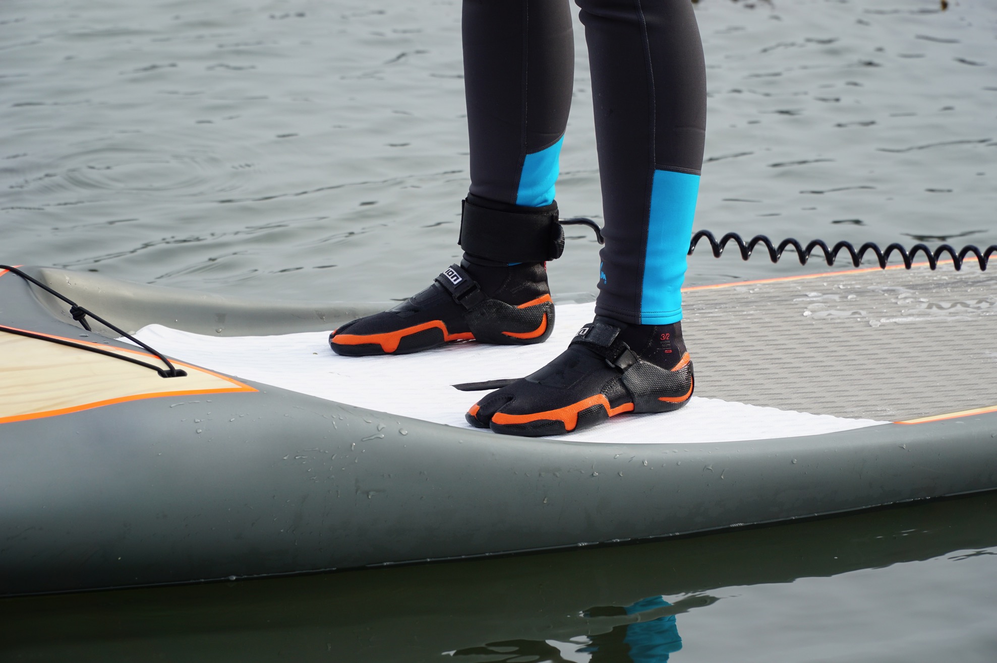 What to wear on your feet paddleboarding? - neoprene boots