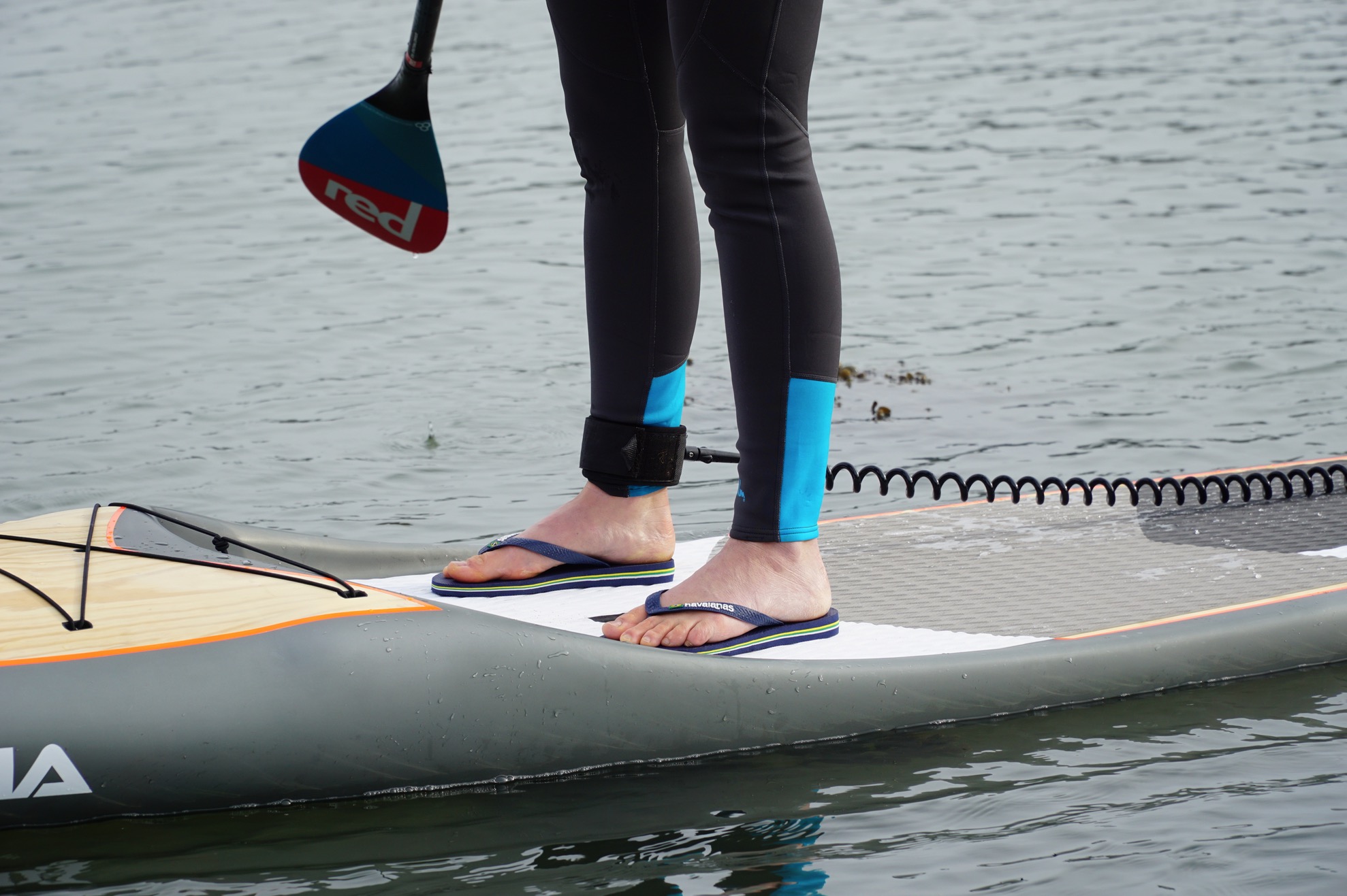 surf wear flip flops