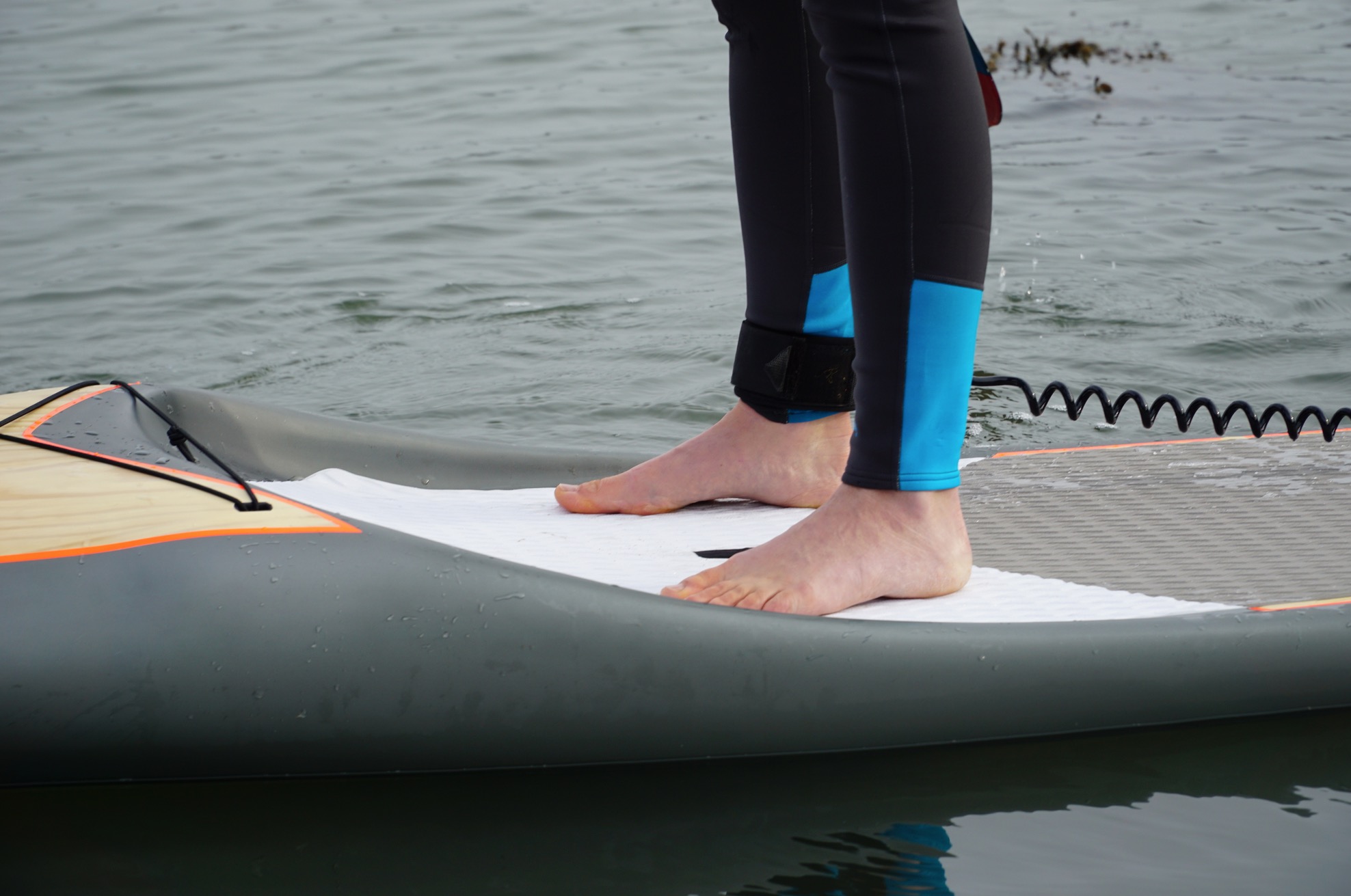 What to wear on your feet paddleboarding? - bare feet