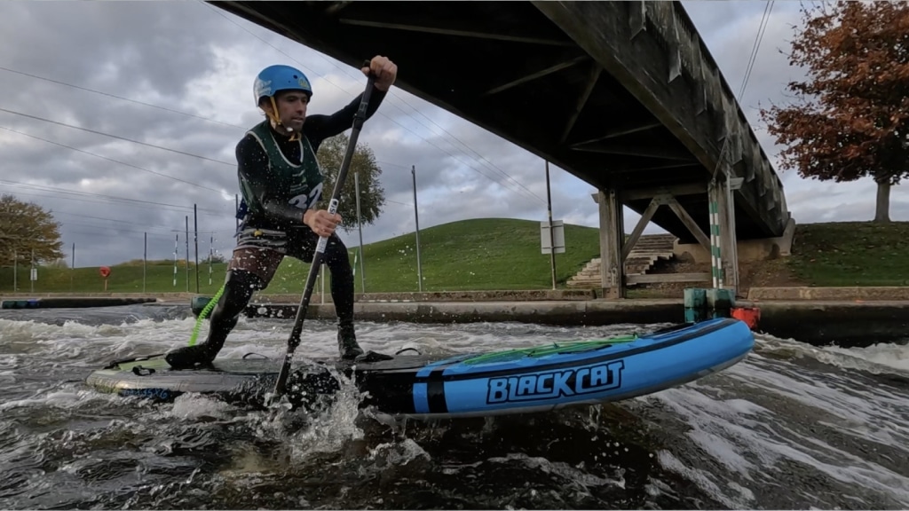 White water SUP fun at Nottingham’s Holme Pierrepont / SUPboarder vlog